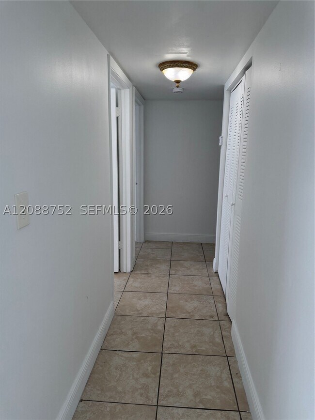 Building Photo - 7425 SW 152nd Ave
