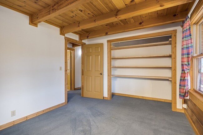 Building Photo - 1762 Burke Hollow Rd