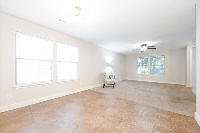 Building Photo - 18903 Atasca Oaks Dr
