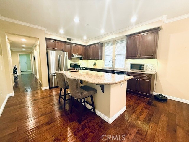 Building Photo - 43 Long Meadow