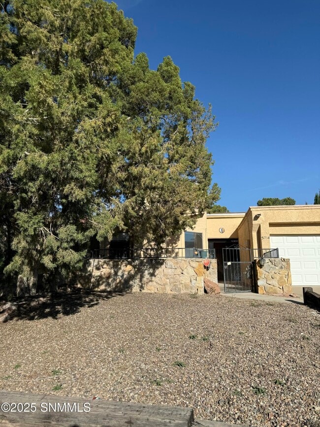 Building Photo - 3234 Highridge St