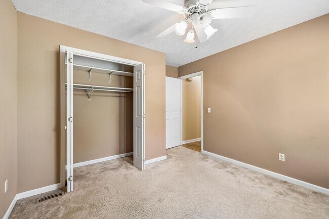 Building Photo - 107 Keri Dr