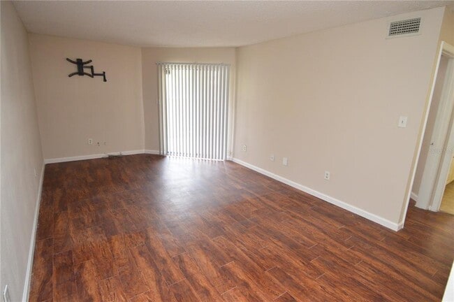 Building Photo - 8756 Mallard Reserve Dr