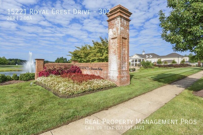 Building Photo - 15221 Royal Crest Dr