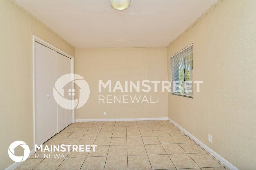 Building Photo - 15917 N Forecastle Ave