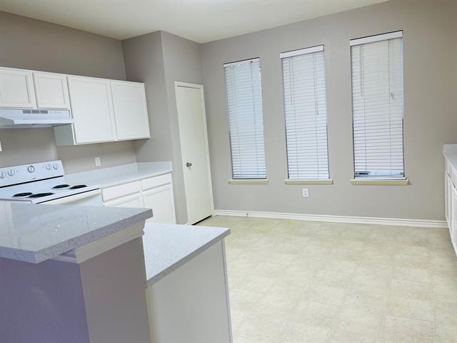Building Photo - 7120 Wind Row Dr