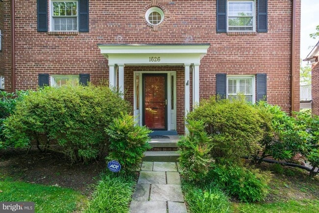 Building Photo - 1626 Kalmia Rd NW