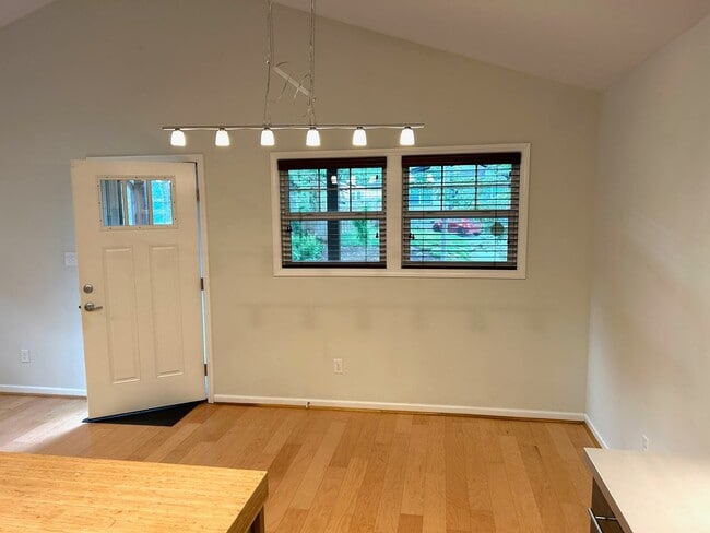 Building Photo - East Asheville - Contemporary Bungalow