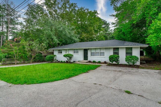 Building Photo - 2108 Leesburg Rd