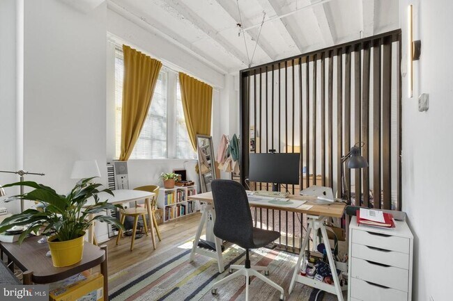 Building Photo - 109 W Wildey St