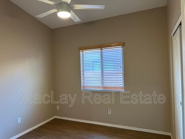 Building Photo - 1746 E Chaparral Dr