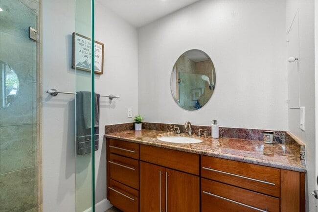 Building Photo - 59 Cornell Dr