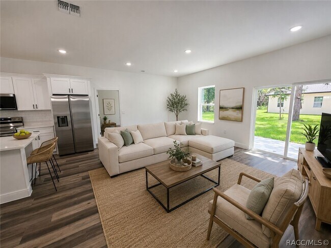 Building Photo - 8125 N Maltese Dr