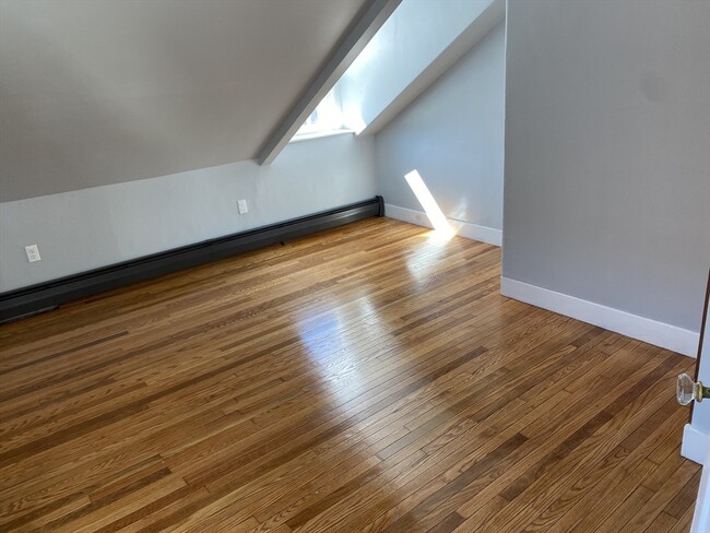 Building Photo - 230 W Fifth St