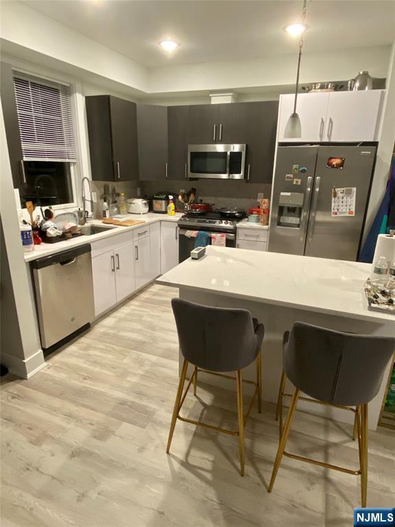 Building Photo - 237 Lincoln Ave