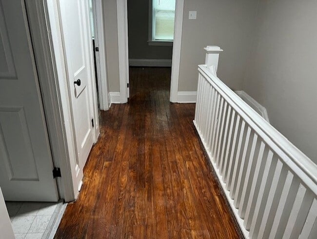 Building Photo - $1,300 Harrisburg 3 bedroom house for rent