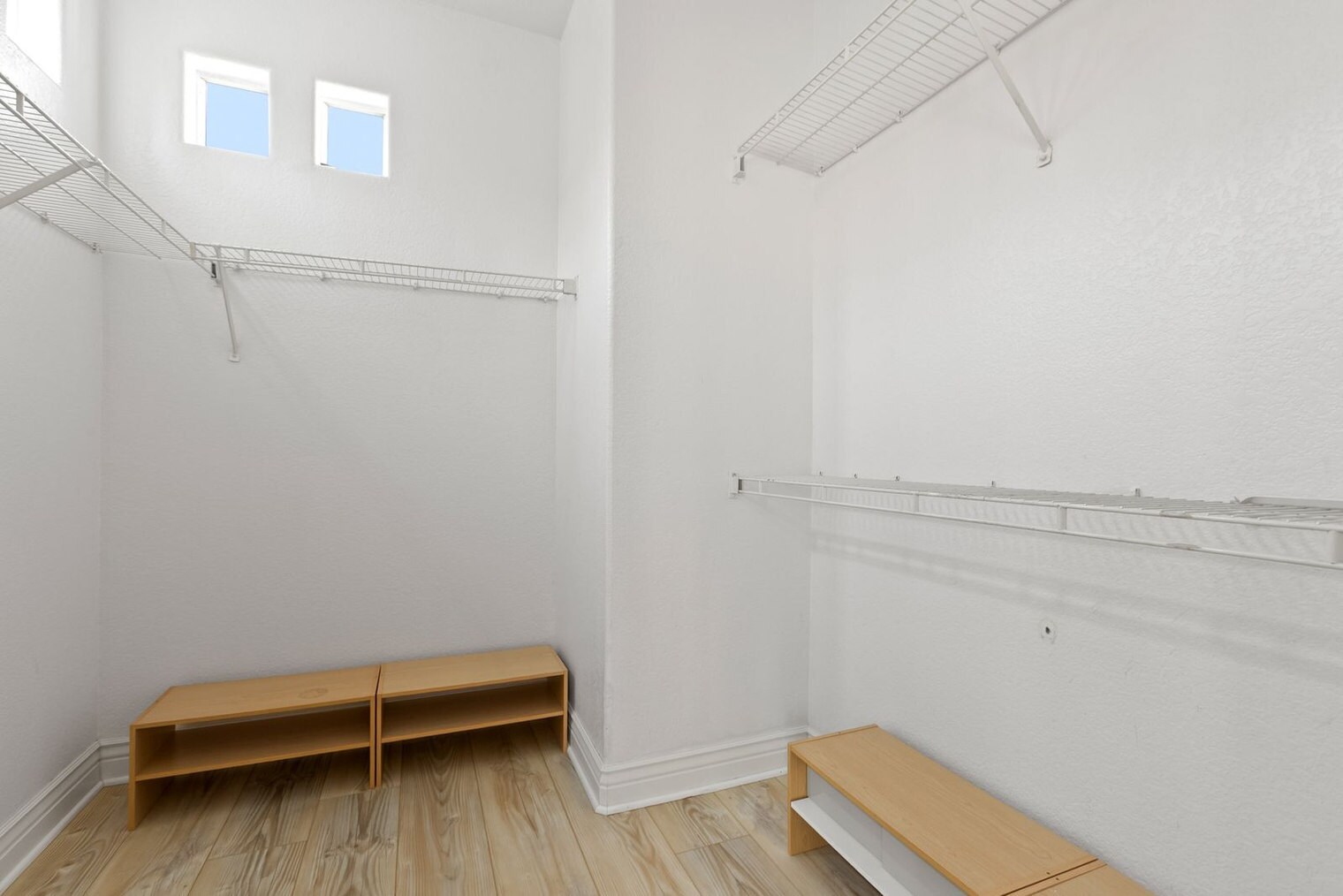 Building Photo - 3531 Cameo Dr
