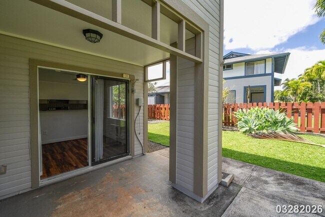 Building Photo - $3,200 / 3br - 974ft2 - Bright and Spacious 3BR/2BA/2PKG Townhome unit in Ku'ulako in Mililani (M...