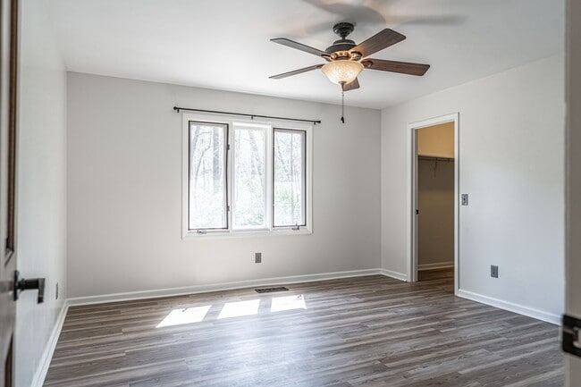 Building Photo - 980 Monticello Dr