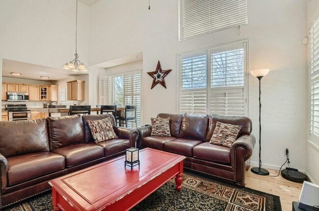 Building Photo - 3892 E Aldenbridge Cir