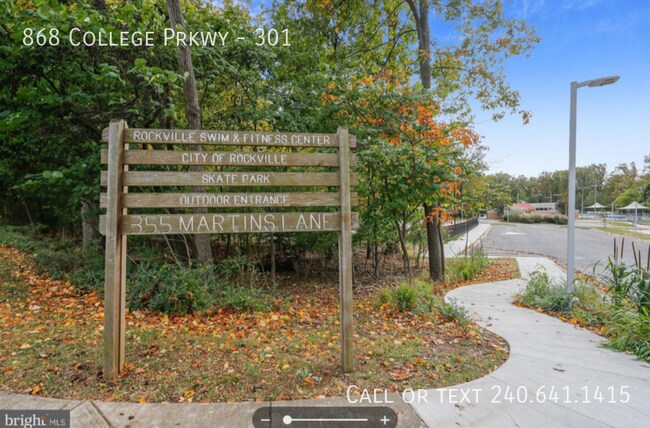 Building Photo - 868 College Pkwy