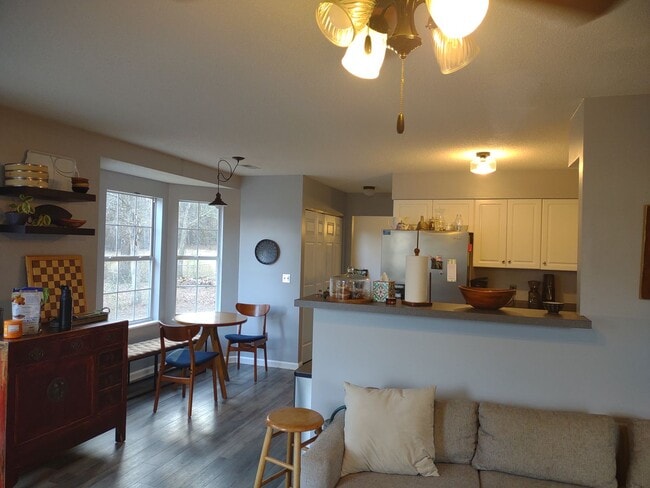 Building Photo - Extraordinary Three Bedroom/Two and a Half...