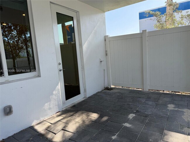 Building Photo - 10222 NW 64th Way