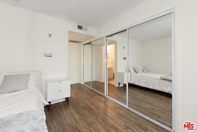 Building Photo - 3600 Bagley Ave