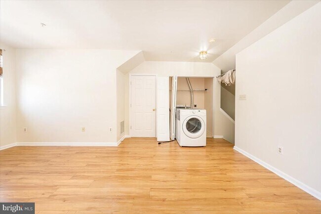 Building Photo - 12121 Amber Ridge Cir