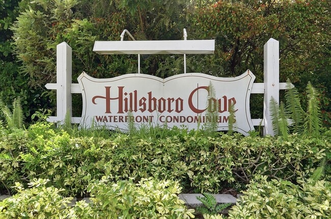 Building Photo - 1427 E Hillsboro Blvd