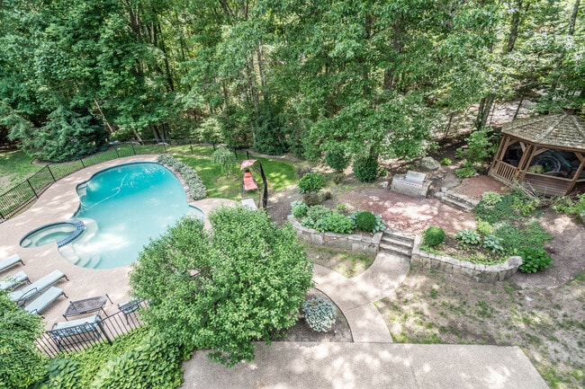 Building Photo - 8 Patriot Way