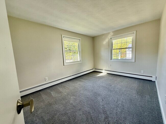 Building Photo - 71 Eaton Rd