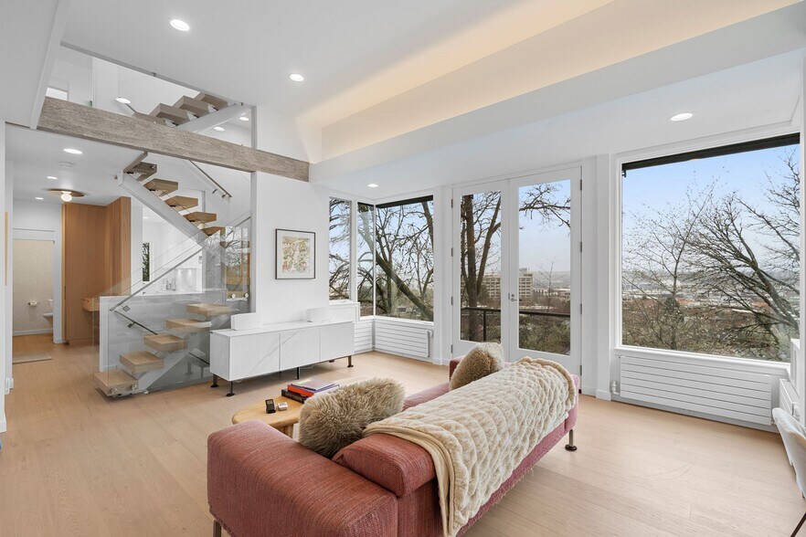 Building Photo - 2831 NW Cornell Rd