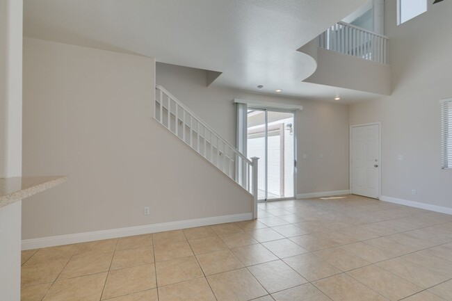 Building Photo - Beautiful 3-Bedroom Home in Silverado Ranch