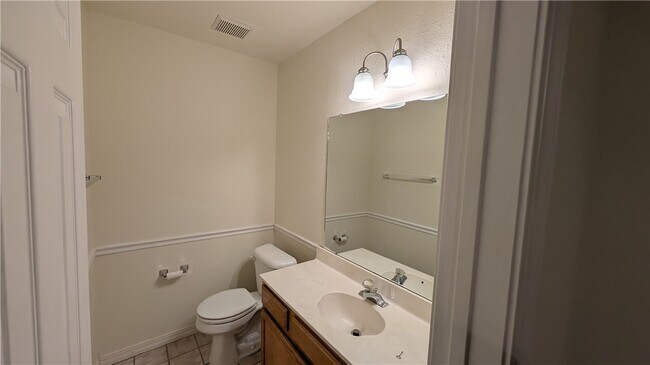 Building Photo - 2783 Boxwood Dr