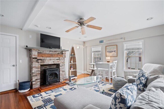 Building Photo - 22 Stockholm St