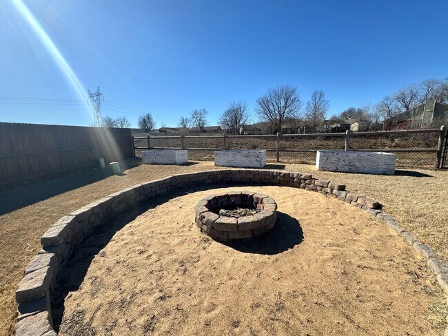 Building Photo - Stunning 3 bedroom, 2 bathroom home located in Bixby, Oklahoma!