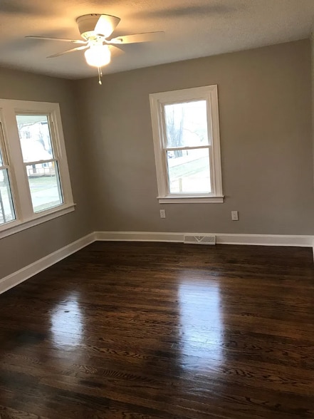 Building Photo - 3811 Blanton Ln