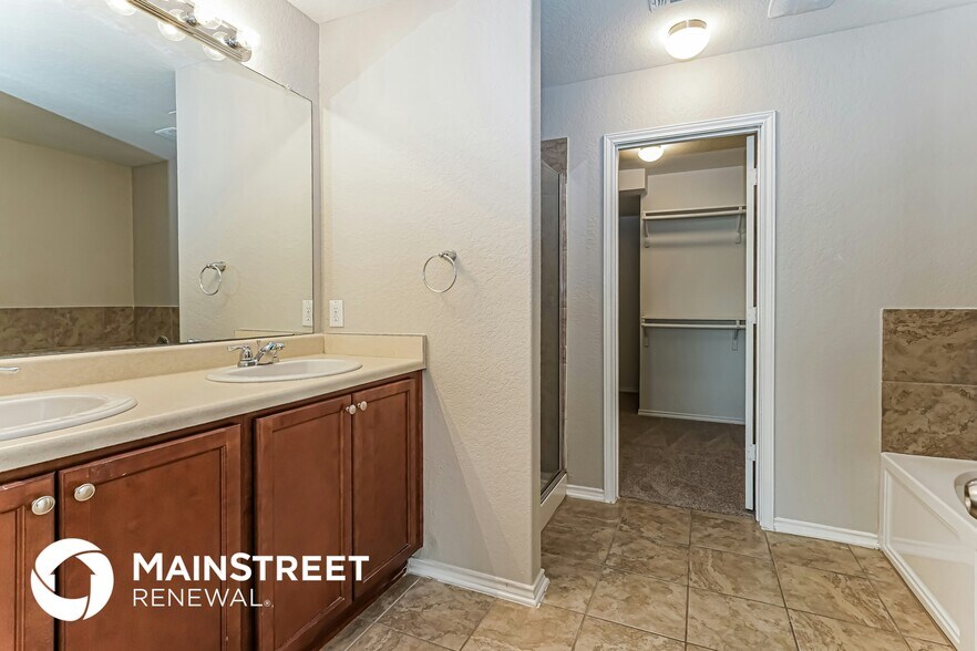 Building Photo - 419 Eastern Phoebe