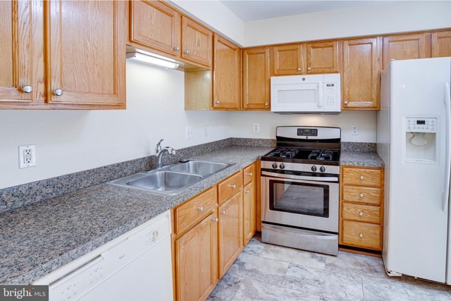 Building Photo - 12758 Silvia Loop