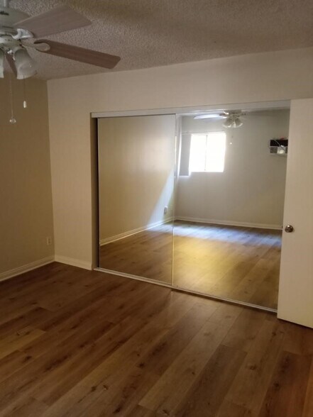 Building Photo - 11725 Gilmore St