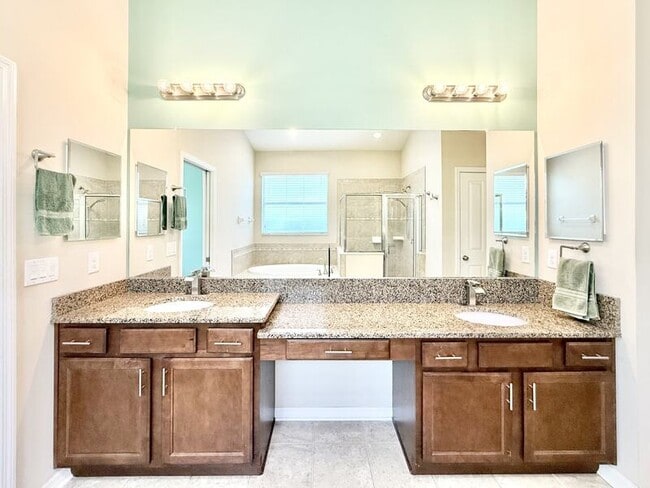 Building Photo - 11449 Newgate Crest Dr