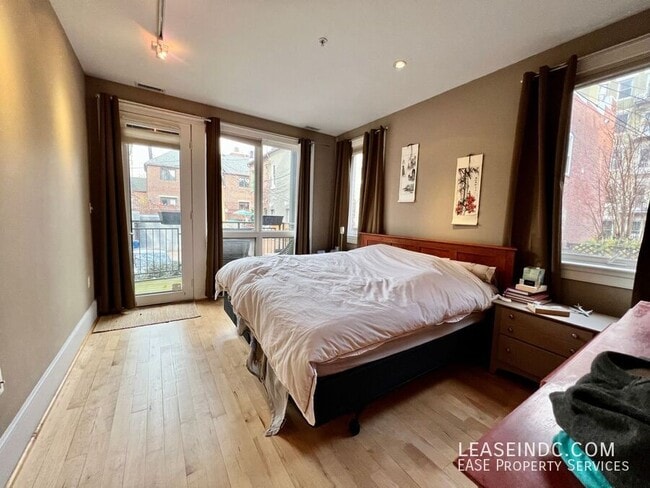 Building Photo - 1433 R St NW