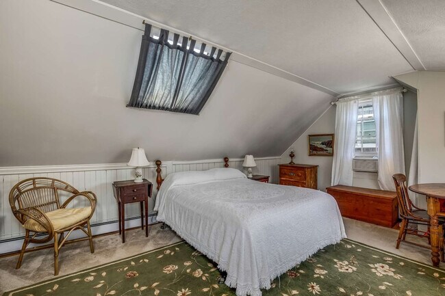 Building Photo - 6 Middle Rd