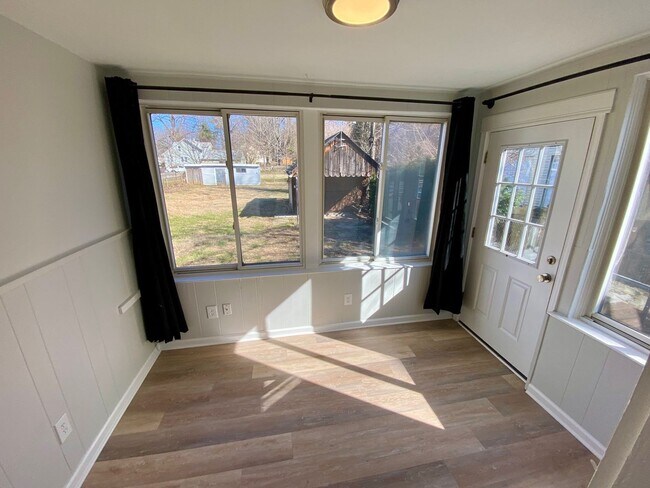 Building Photo - 4 Pafel Rd