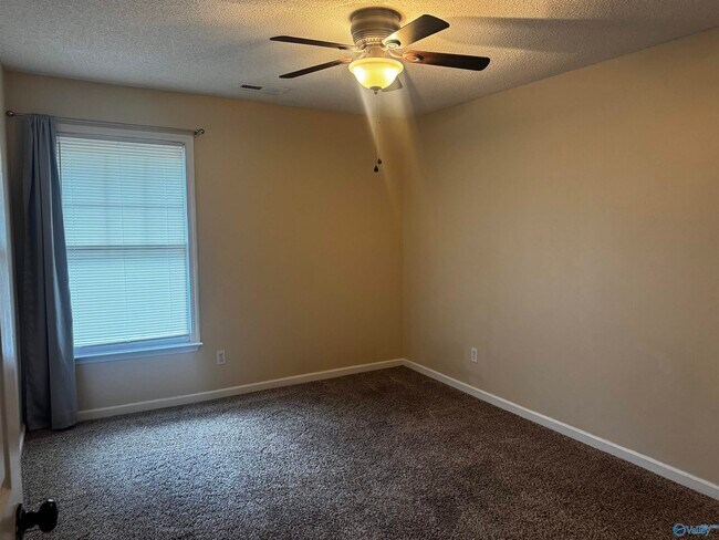 Building Photo - 1307 Liberty Dr