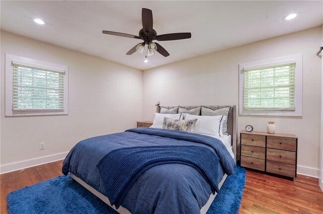 Building Photo - 3076 McCully Dr NE