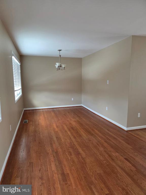 Building Photo - 6212 Thomas Dr