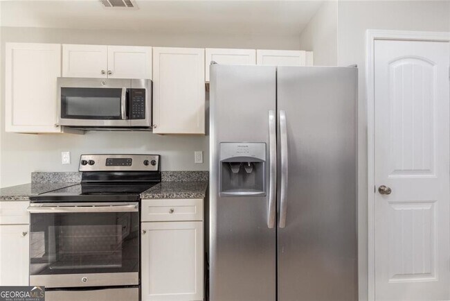 Building Photo - 82 Gray Field Ct