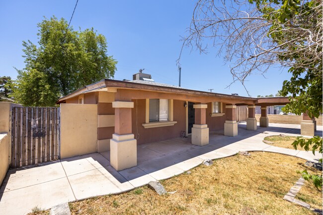 Building Photo - 6321 W Whitton Ave